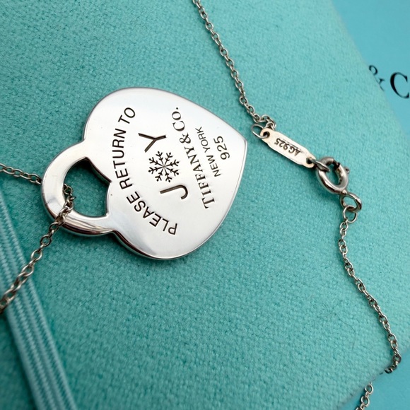 Tiffany & Co. 16” please return to joy holiday 2024 necklace in sterling silver - Picture 10 of 10